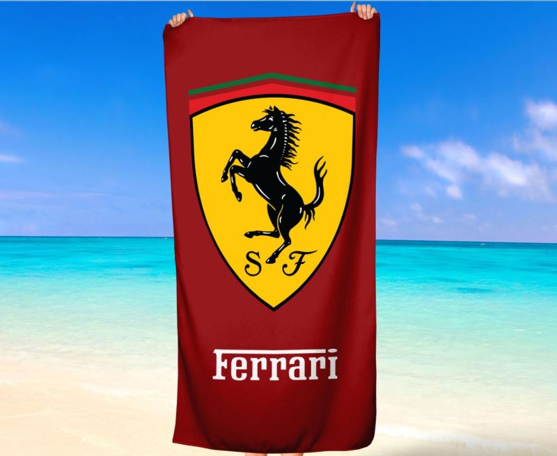 Плажна кърпа с логото на Ferrari